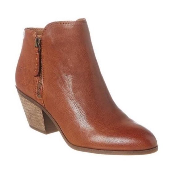 Frye Shoes - NWOB FRYE JUDITH DOUBLE ZIP BOOTIE IN COGNAC